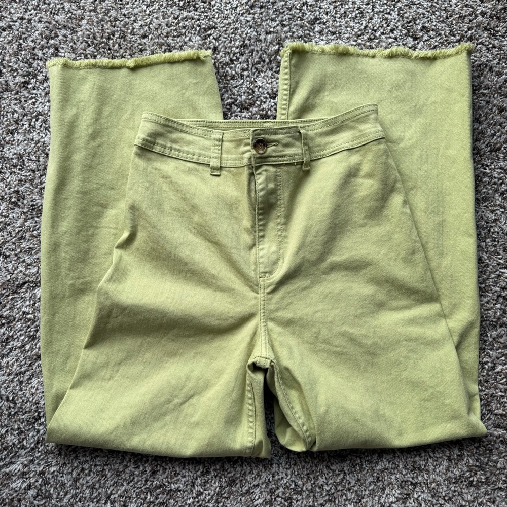 Stylish Green Frayed Hem Pants(Billabong)